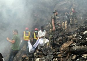 Pakistan da Bombalı Saldırı: 10 Ölü